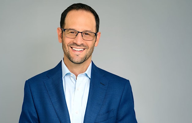 אמיליאנו קלמזוק, מנכ''ל רשת 13. הביא את דרהי לשולחן / צילום: יח''צ אמיליאנו קלמזוק, מנכ''ל רשת 13. הביא את דרהי לשולחן / צילום: יח''צ