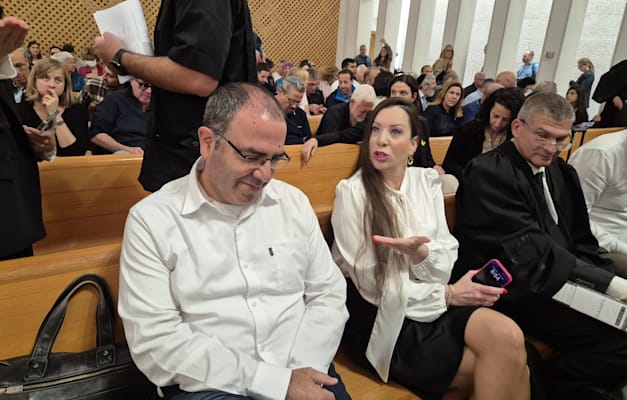 ח''כ טלי גוטליב והמשנה ליועמ''שית, גיל לימון, בדיון בבג''ץ על הדחת ראש השב''כ רונן בר / צילום: ניצן שפיר ח''כ טלי גוטליב והמשנה ליועמ''שית, גיל לימון, בדיון בבג''ץ על הדחת ראש השב''כ רונן בר / צילום: ניצן שפיר