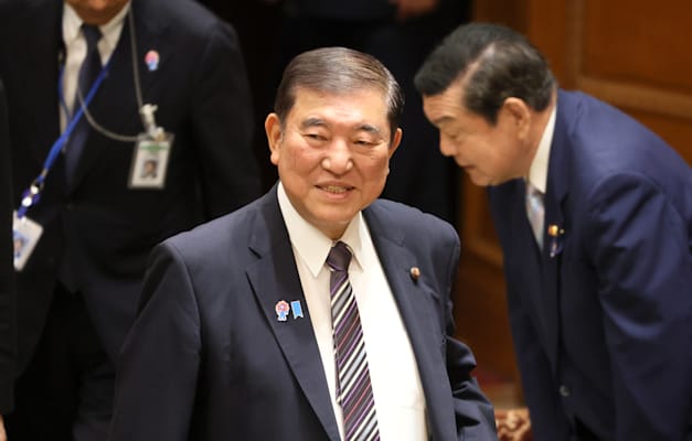 ראש ממשלת יפן, שיגרו אישיבה / צילום: Reuters, Yoshio Tsunoda ראש ממשלת יפן, שיגרו אישיבה / צילום: Reuters, Yoshio Tsunoda