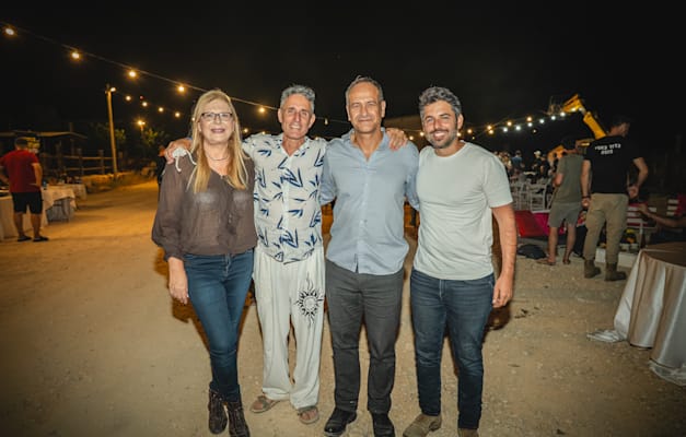 רס''ן רזיאל ברבי (מימין), איתמר גרף, מ''מ מנכ''ל משרד הביטחון (שני מימין) ומשתתפים בהשקת פורום ''מלחמה על הנפש'' / צילום: ליאל זנג רס''ן רזיאל ברבי (מימין), איתמר גרף, מ''מ מנכ''ל משרד הביטחון (שני מימין) ומשתתפים בהשקת פורום ''מלחמה על הנפש'' / צילום: ליאל זנג