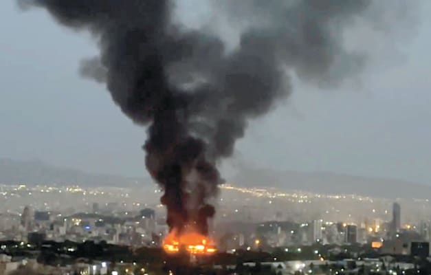 תקיפות צה''ל ברחבי איראן / צילום: Reuters, SOCIAL MEDIA תקיפות צה''ל ברחבי איראן / צילום: Reuters, SOCIAL MEDIA