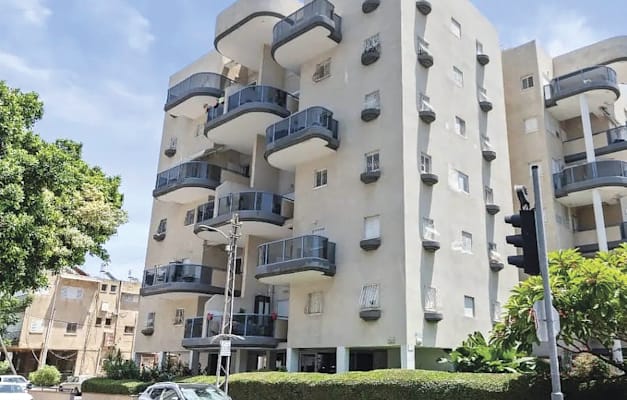 דירת 6 חדרים בבת ים / צילום: נדב נחמיאס דירת 6 חדרים בבת ים / צילום: נדב נחמיאס