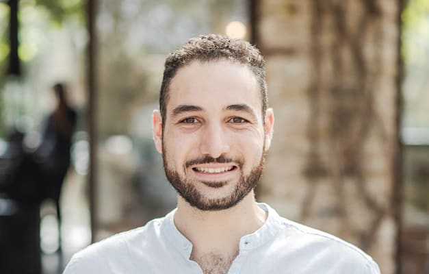 אדריכל אסף אלחנתי / צילום: שחר דרורי