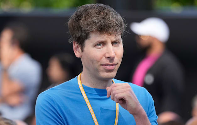 מנכ''ל OpenAI, סם אלטמן. מזמין מועמדים שהוא רוצה לגייס לארוחת ערב בביתו / צילום: ap, Jeff Chiu מנכ''ל OpenAI, סם אלטמן. מזמין מועמדים שהוא רוצה לגייס לארוחת ערב בביתו / צילום: ap, Jeff Chiu