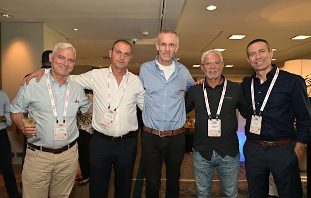 אופיר שריד, איתן יוחננוף, ינקי קוינט, איציק דיין ואבי דיין אופיר שריד, איתן יוחננוף, ינקי קוינט, איציק דיין ואבי דיין