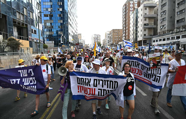 צעדת צוותי מערך הבריאות ״החלוקים הלבנים״ ברמת גן / צילום: אוריאל אבן ספיר