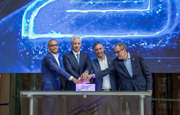 ביל אקמן (שני משמאל) בטקס פתיחת המסחר בבורסת ת''א, לצד (מימין לשמאל) יו''ר הבורסה יוג'ין קנדל, המנכ''ל איתי בן זאב ויו''ר רשות ניע'' ספי זינגר / צילום: ענבל מרמרי ביל אקמן (שני משמאל) בטקס פתיחת המסחר בבורסת ת''א, לצד (מימין לשמאל) יו''ר הבורסה יוג'ין קנדל, המנכ''ל איתי בן זאב ויו''ר רשות ניע'' ספי זינגר / צילום: ענבל מרמרי