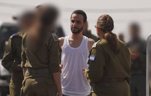 נמרוד כהן ברגעי החבירה לצה''ל / צילום: דובר צה''ל נמרוד כהן ברגעי החבירה לצה''ל / צילום: דובר צה''ל
