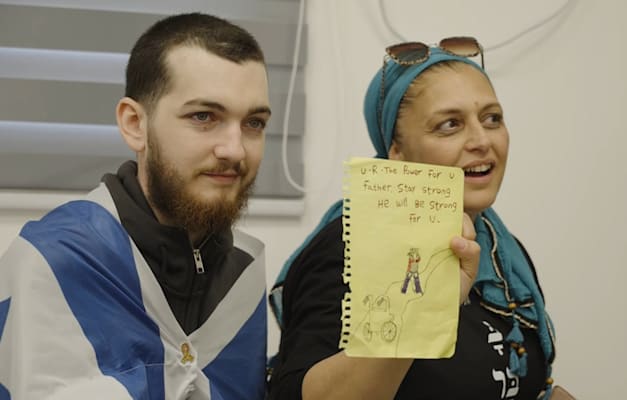 בר קופרשטיין במפגש עם אימו / צילום: ap, IDF בר קופרשטיין במפגש עם אימו / צילום: ap, IDF