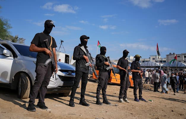 מחבלי חמאס בעזה. ''אי־אפשר לחשוב על מבנה פוליטי בזירה הפלסטינית עד שחמאס לא יהיה שחקן מרכזי'' / צילום: ap, Jehad Alshrafi