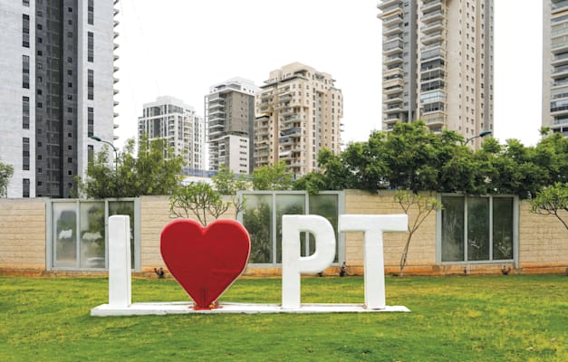 פתח תקווה. כמחצית מהעסקאות - בדירות קטנות / צילום: Shutterstock פתח תקווה. כמחצית מהעסקאות - בדירות קטנות / צילום: Shutterstock