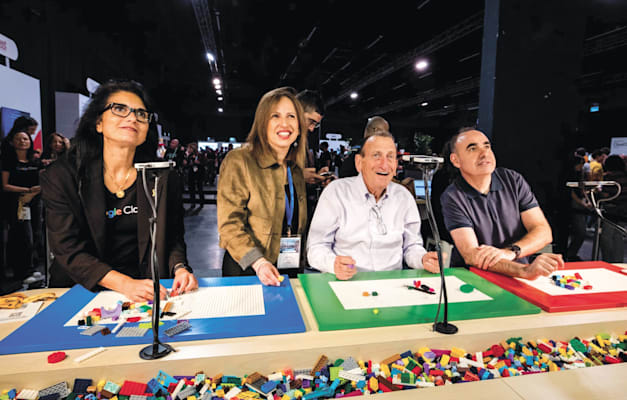 מעוז, חולדאי, טל אוחנה, מנכ''לית אקספו תל אביב ואלית בן-בסט נוריאל, סמנכ''לית השיווק של Google Cloud ישראל. / צילום: תומר פלטין