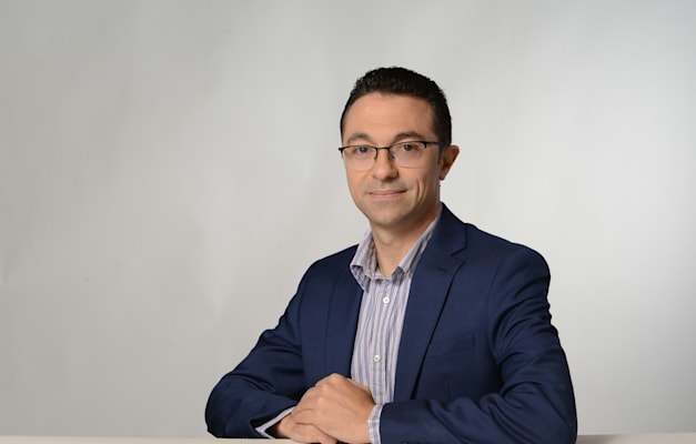 עלי איוב, סגן נשיא באנבידיה. הכיר את עבאסי בגוגל והקים איתו את החברה / צילום: איל יצהר עלי איוב, סגן נשיא באנבידיה. הכיר את עבאסי בגוגל והקים איתו את החברה / צילום: איל יצהר