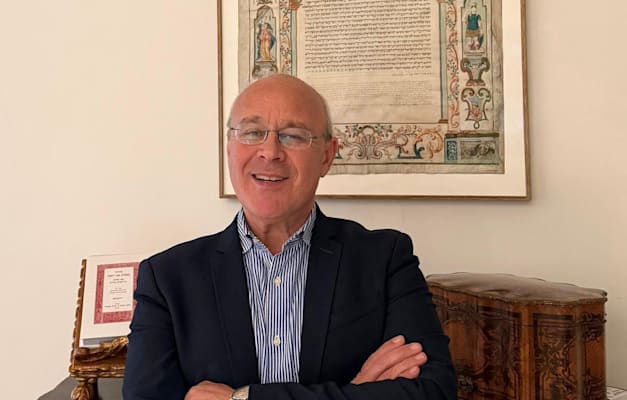 אנג'לו פיאטלי, שותף בבית המכירות קדם, שבו מוצע ''מורה נבוכים'' / צילום: באדיבות בית מכירות קדם