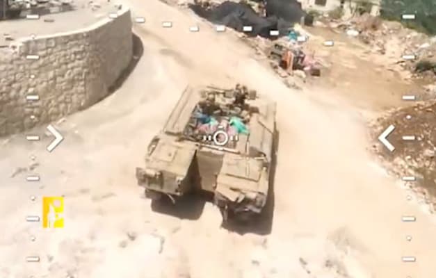 רחפני נפץ של חיזבאללה מצלמים את כוחות צה''ל / צילום: Reuters