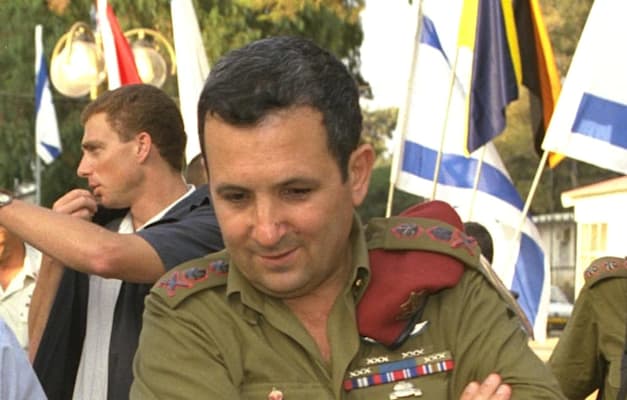 אהוד ברק ב-1992. הרמטכ''ל בזמן האסון / צילום: זיו קורן אהוד ברק ב-1992. הרמטכ''ל בזמן האסון / צילום: זיו קורן