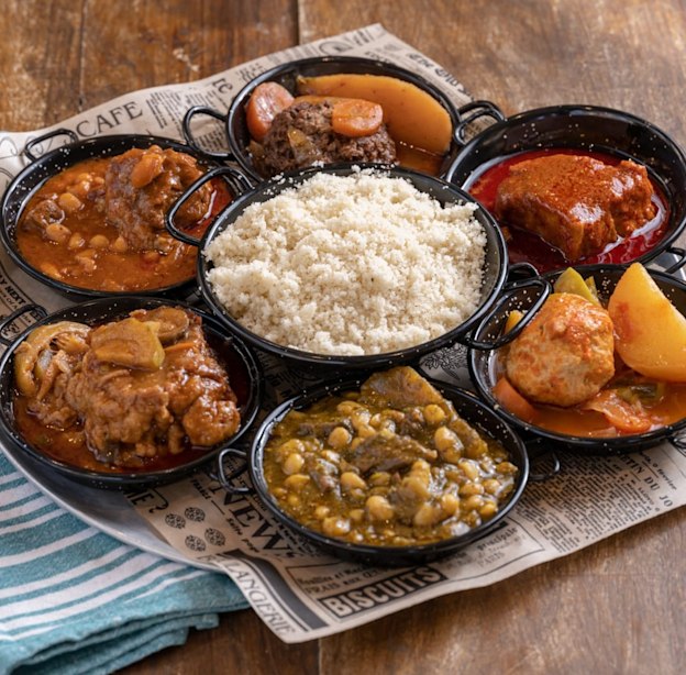 תבשילים בלחם בית / צילום: דוד ששון