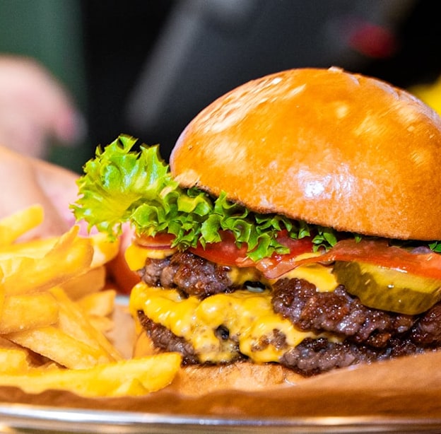 המבורגר בסדנא 8 / צילום: שחף סעדון