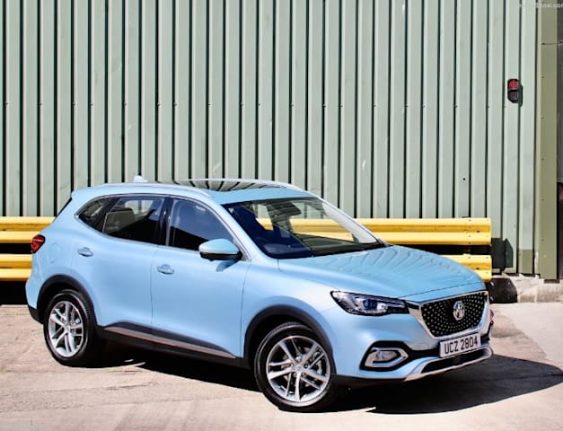 MG HS פלאג-אין ממדים מכובדים והנעה מחושמלת / צילום: יח"צ MG HS פלאג-אין ממדים מכובדים והנעה מחושמלת / צילום: יח"צ