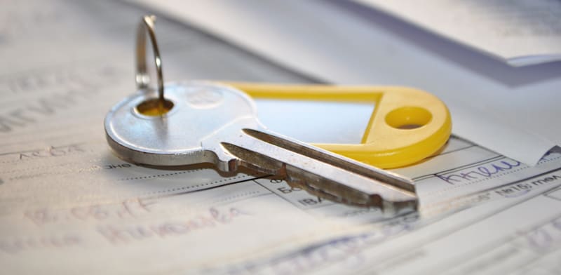 מכירת דירה / צילום: Shutterstock, pnicolova