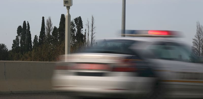מצלמת מהירות בכביש / צילום: עינת לברון