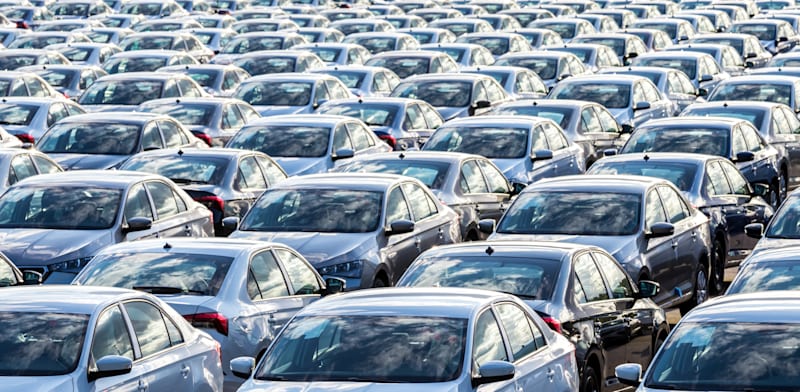 כלי רכב חדשים. נוצרה אשליה של ביקושים בענף הרכב בישראל / צילום: Shutterstock