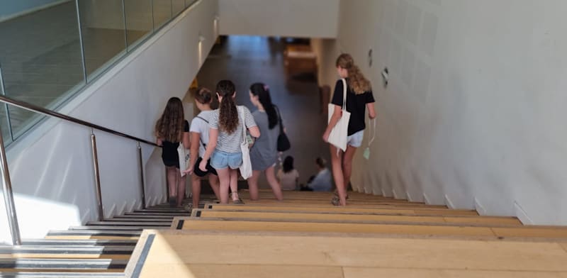 תלמידות בבית הספר למפונים בעמק הירדן / צילום: מועצה אזורית עמק הירדן