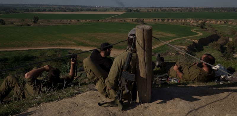 מילואימניקים על גבול עזה. בשנה החולפת 49% מהפניות עסקו באפליה נגד משרתי מילואים / צילום: ap, Leo Correa