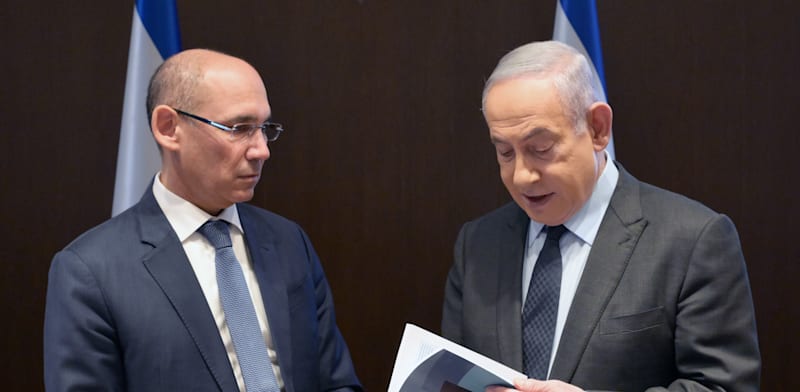 ראש הממשלה בנימין נתניהו  ונגיד בנק ישראל פרופ' אמיר ירון / צילום: עמוס בן גרשום, לע''מ