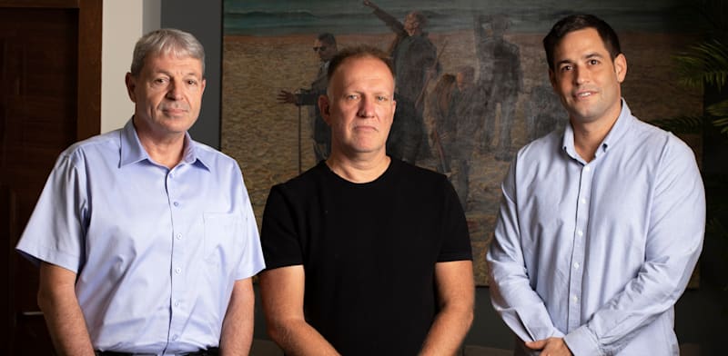בעלי קרן JTLV. מימין: אריאל רוטר, עמיר בירם ושלמה גוטמן / צילום: שרון גבאי