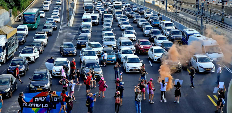 חסימת נתיבי איילון דרום ע''י משפחות החטופים ומוחים הדורשים עסקה, בתחילת החודש / צילום: דנור אהרון