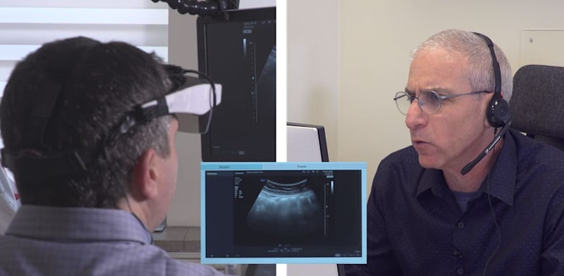 פרופ' קרטר בזמן ההדרכה / צילום: גדי בר ציון