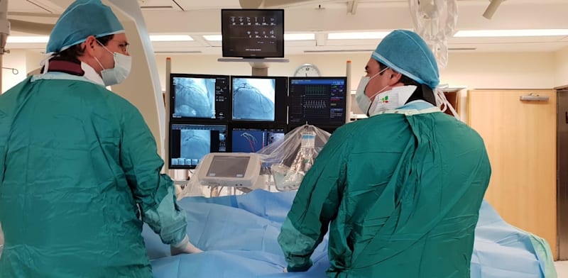 המערכת של קת'וורקס שפותחה במכון הצינתורים בבילינסון ונמצאת בשימוש ברחבי העולם. פרופ' קורנובסקי ופרופ' פרל בצנתור / צילום: דוברות בילינסון