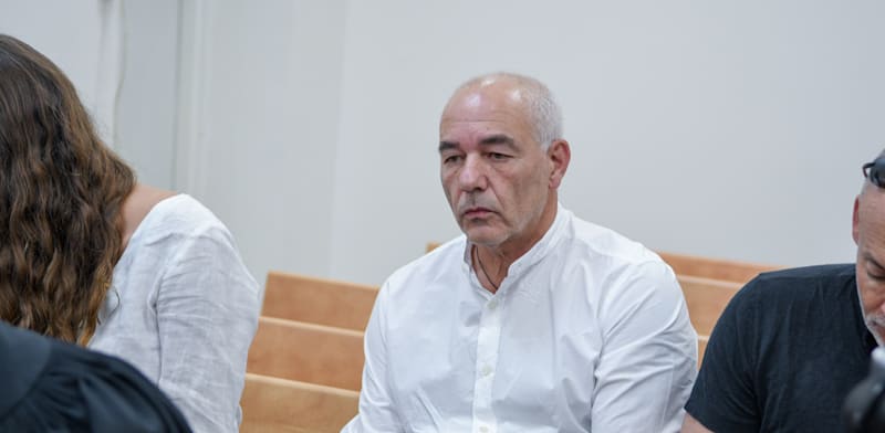 עו''ד רונאל פישר בבית המשפט המחוזי בירושלים, היום (ב') / צילום: רפי קוץ