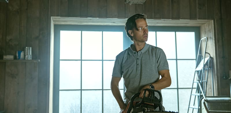 ''רצח עם מודעות''. שומר לו שתי אצבעות / צילום: באדיבות נטפליקס