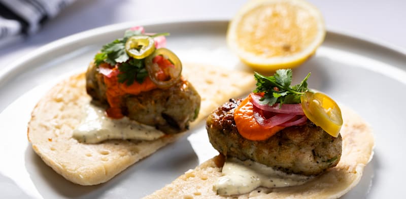 קבב דייגים בלחוח / צילום: אלון מסיקה