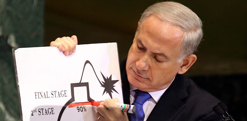 נתניהו מציג את הקו האדום לגרעין איראני. בעצרת האו''ם, 2012 / צילום: ap, Seth Wenig