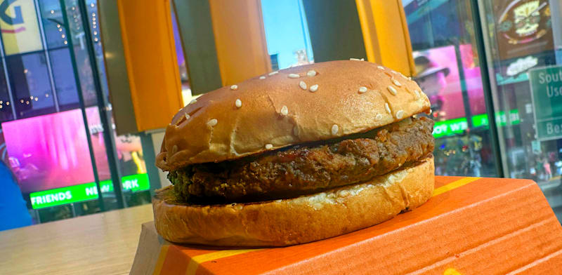 התוכנית של מקדונלד'ס ליציאה מהמשבר / צילום: ap, Richard Drew