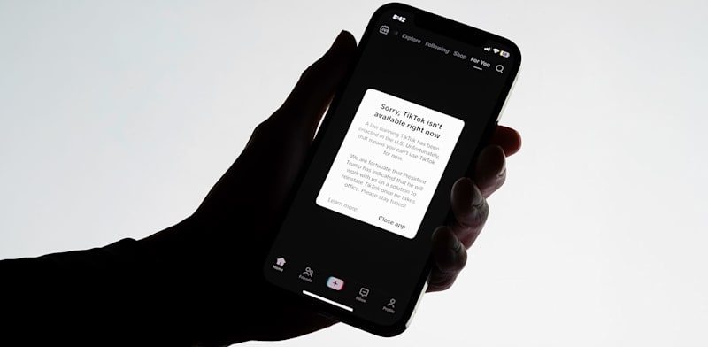 ההודעה שקיבלו משתמשי טיקטוק בארה''ב השבוע / צילום: ap, Andy Bao