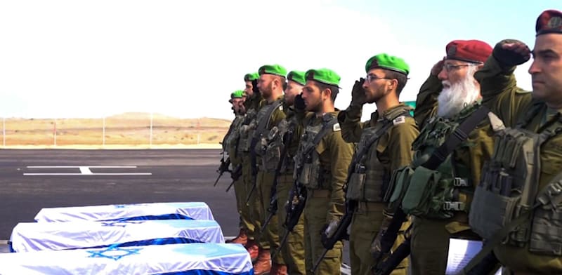 קבלת ארונות חטופים-חללים על ידי כוח צה''ל / צילום: דובר צה''ל