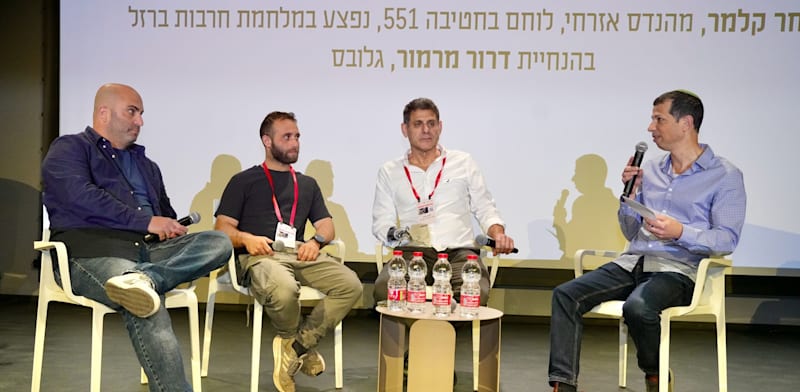 חנוך בודין, שחר קלמר והדר כהן בפאנל משותף בהנחיית דרור מרמור / צילום: כדיה לוי
