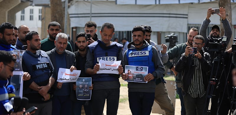 הפגנת עיתונאים בעזה, אתמול / צילום: Reuters, Anadolu