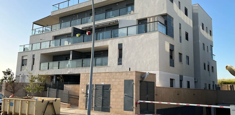 הבניין ברחוב הארבל 20 בצפון פרדסיה / צילום: תמונה פרטית