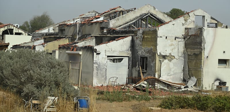 סיור בקיבוץ בארי בהובלת חיים ילין / צילום: תמר מצפי