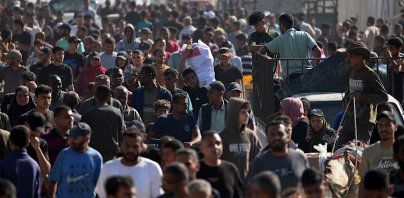 כאוס במתחמי הסיוע בעזה / צילום: ap, Abdel Kareem Hana