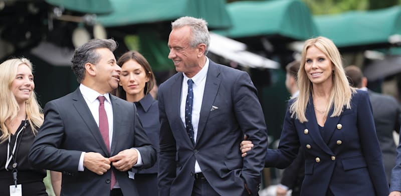 שר הבריאות האמריקאי רוברט פ. קנדי ג'וניור וראש ה-FDA מרטין מקארי / צילום: Reuters