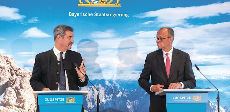 מימין: הקנצלר הפדרלי פרידריך מרץ (CDU) וראש ממשלת בוואריה (CSU) מרקוס זדר, גרמניה / צילום: Reuters, Peter Kneffel