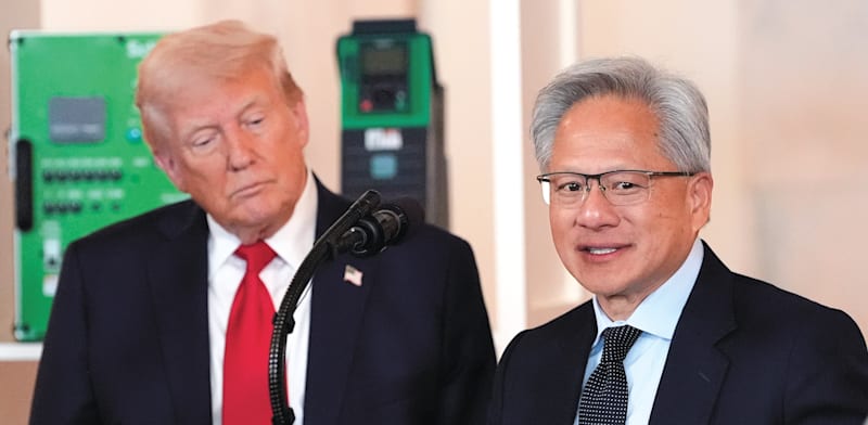 נשיא ארה''ב דונלד טראמפ ומנכ''ל אנבידיה ג'נסן הואנג / צילום: ap, Alex Brandon