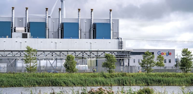 דאטה סנטר של גוגל בהולנד / צילום: Reuters, IMAGO/Jochen Tack