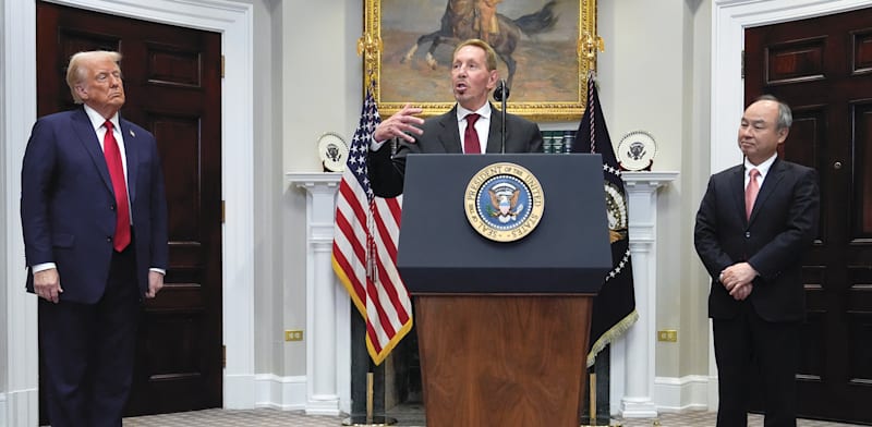 לארי אליסון לצד נשיא ארה''ב דונלד טראמפ בביקור בבית הלבן בינואר / צילום: ap, Julia Demaree Nikhinson